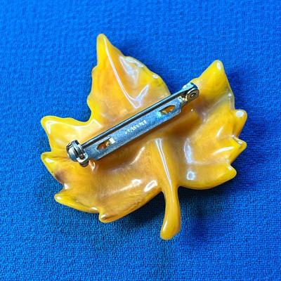 AVON MAPLE LEAF PIN WITH RHINESTONE ACCENT 