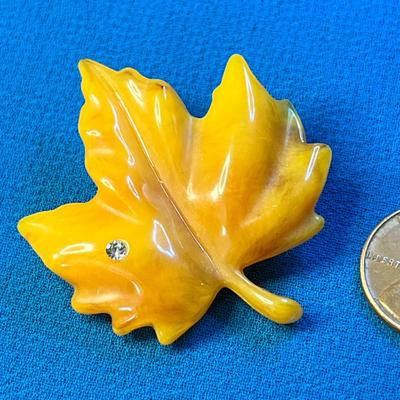 AVON MAPLE LEAF PIN WITH RHINESTONE ACCENT 