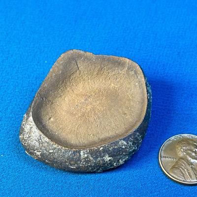 WONDER OF NATURE WEIRD ROCK WITH NATURAL ROUND DIVET ON BOTH SIDES