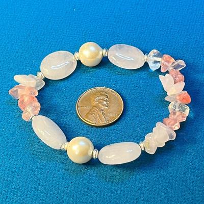 PEARL AND PINK, WHITE STONE STRETCHY BRACELET