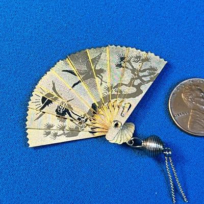 GOLD TONE ARTICULATED ASIAN FAN PENDANT