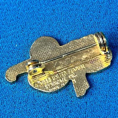 ENAMELED SKI SNOOPY PIN