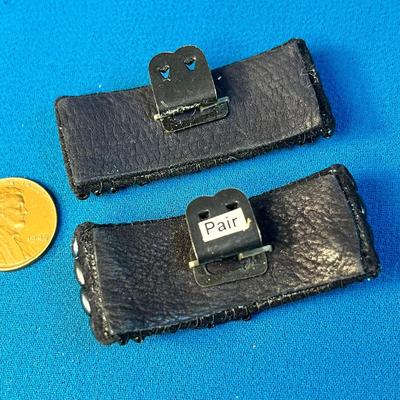 PAIR OF VINTAGE SHOE CLIPS DARK BLUE GLASS IRIDESCENT BEADS
