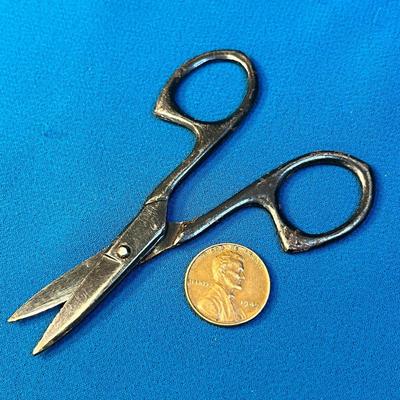 SMALL SEWING/HANDIWORK SCISSORS