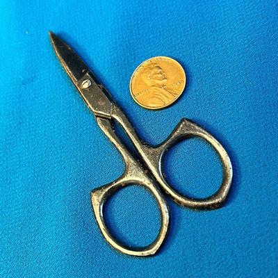 SMALL SEWING/HANDIWORK SCISSORS