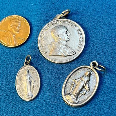 3 DIFFERENT CATHOLIC MEDALLION PENDANTS ONE OF POPE TWO OF MARY FROM ITALY