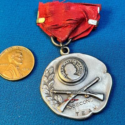 VINTAGE MARKSMAN MEDAL IZAAK WALTON LEAGUE