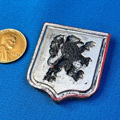 LION RAMPANT SCOTTISH SYMBOL SHIELD SHAPED MEDALLION
