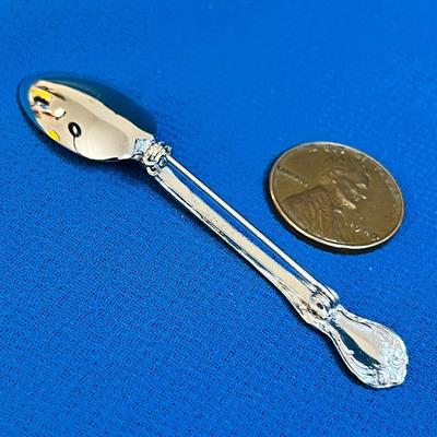 FANCY SHINY SILVER TONE SPOON PIN