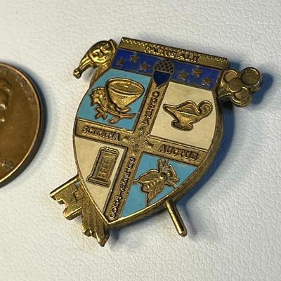 FANCY ENAMELED SCHOOL? PIN/BADGE: SCIENTIA, AUCTUS, PULCHRITUDO