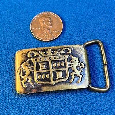 RAMPANT UNICORN AND SHIELD EMBOSSED BRASS BELT BUCKLE FOR 1â€ BELT