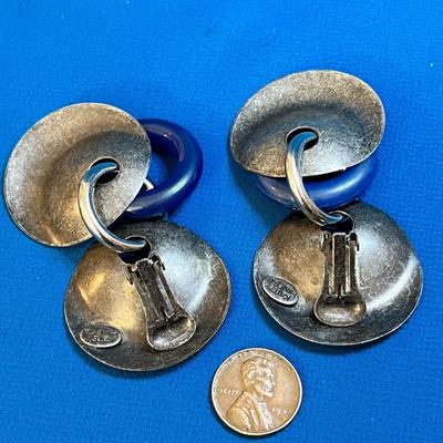 KATE HINES METAL AND FAUX BLUE STONE RING EARRINGS