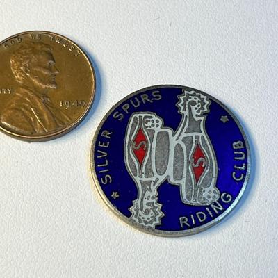 ENAMELED SILVER SPURS RIDING CLUB PLANCHET