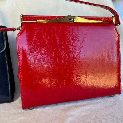 2 Great vintage purses