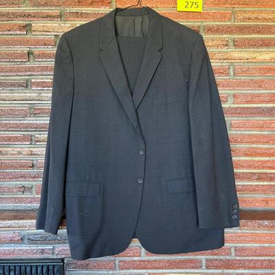 Gray Men's Suit, standard cut