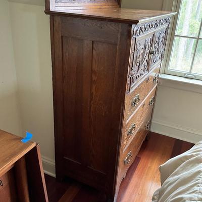 AB1378 Antique Carved Oak Hat Box Dresser