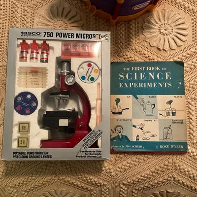 AB1404 Microscope with children's Science Experiments Books