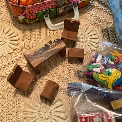 AB1408 Vintage Children's 70's Lot with Purse, Hooked Pillows, Doll Furniture