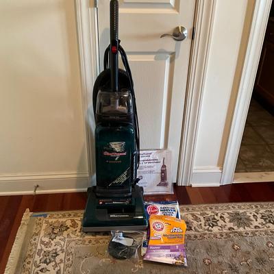 AB1411 Hoover Windtunnel Vacuum Cleaner with Extra Parts and Bags