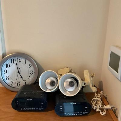 AB1413 Howard Miller Wall clock with Sony Alarm/Radio Clocks, Clamp Lamps