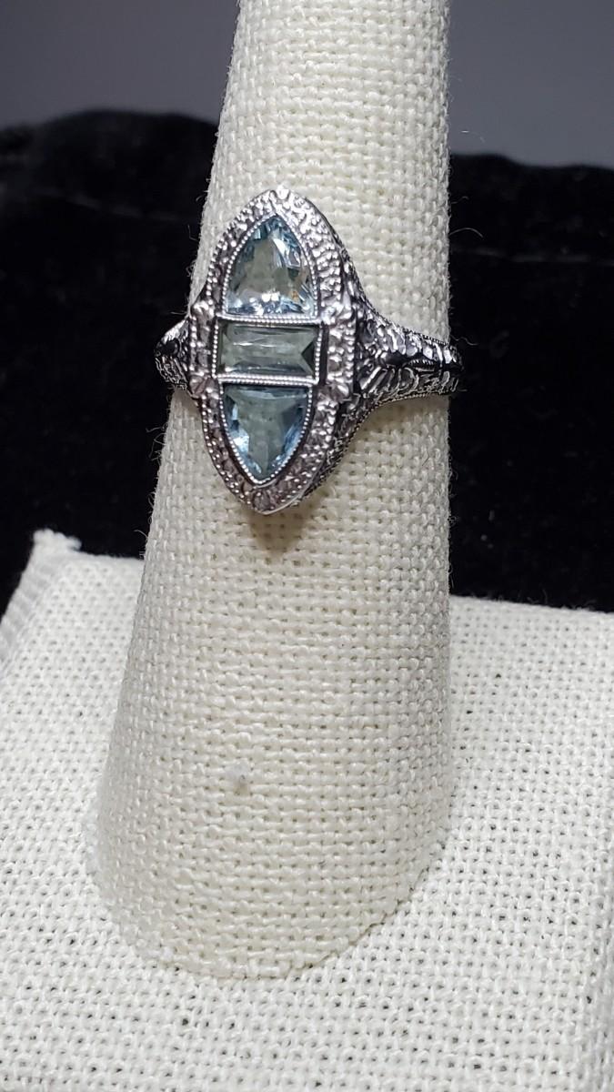 Edwardian Aquamarine Ring | EstateSales.org