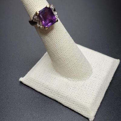 Amethyst ring in 14K