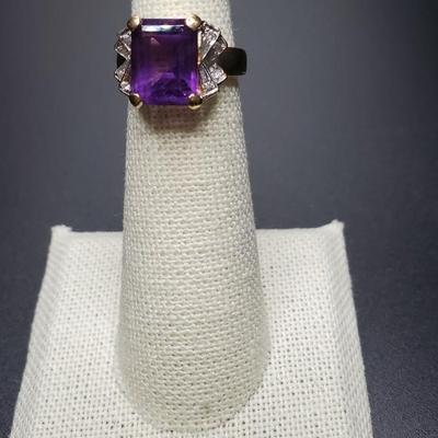 Amethyst ring in 14K