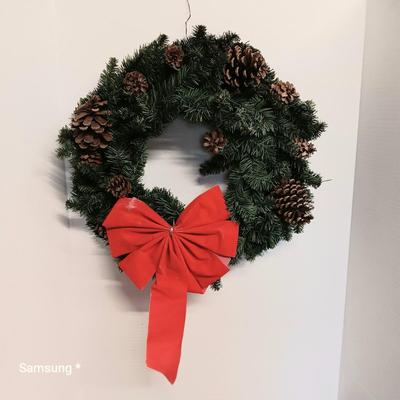 Dark Red Velvet Wired Wreath Christmas Bow