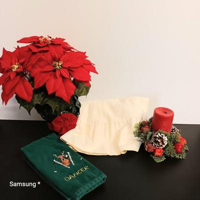 2 Table Cloth, Christmas Plant & Candle