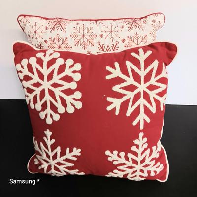 Yaya Cafe Christmas Gifts Cushion