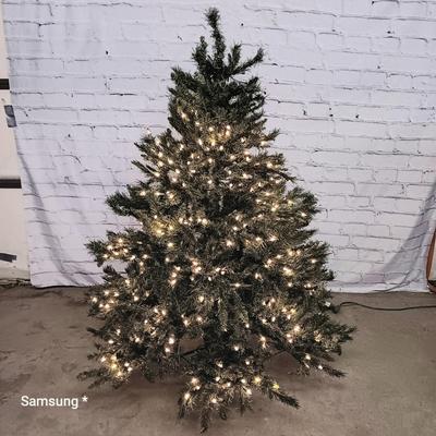 5 foot prelit Chirstmas Tree