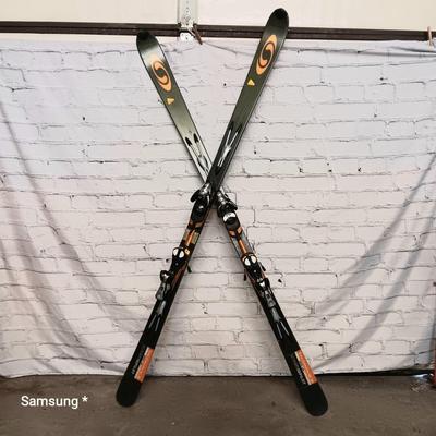 Salomon Scream10Pilot Skis and Bindings