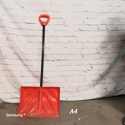 Mountain Mover Snow Shovel