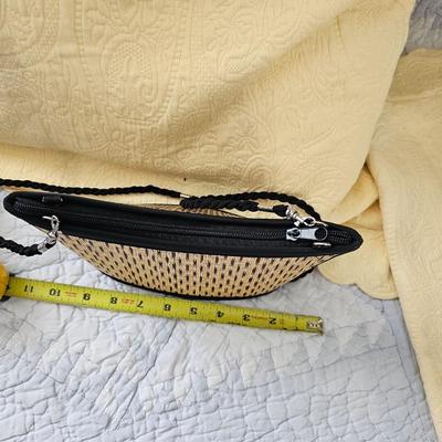 Vintage straw purse