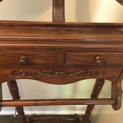 Wood gentleman's valet