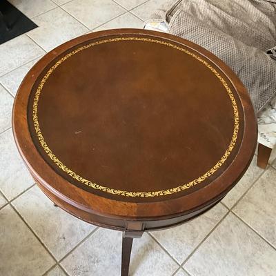 K1424 Vintage Round J.B. VanSciver Co. Leather Top Sabre Leg Table