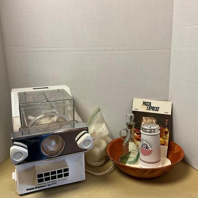 MDR1451 CTC Pasta Express Pasta Machine with Accessories
