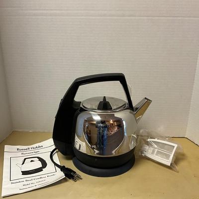 MDR1452 Russell Hobbs Electric Teakettle