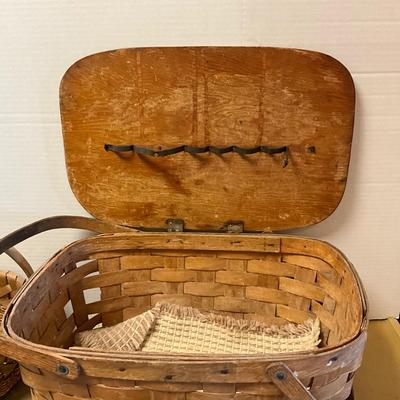 MDR1462 Vintage Picnic Basket and Handled Basket