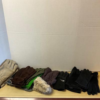 MDR1465 Large lot of Unisex Gloves and North Face Hats