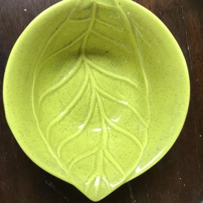 McCoy leaf bowl