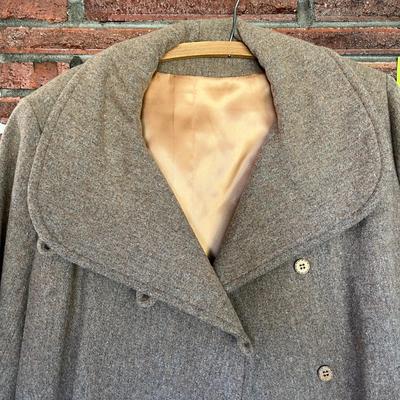 Fancy 1940s womans full length coat