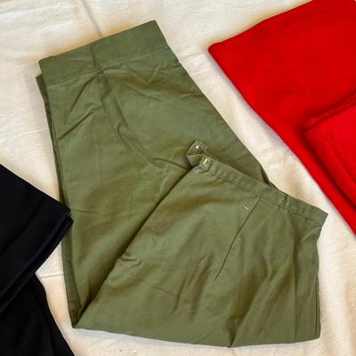 3 pairs capris