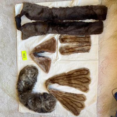 Lot of fur collars