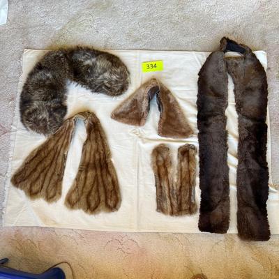 Lot of fur collars