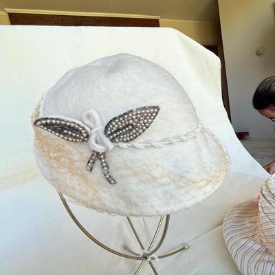 3 Vintage white hats