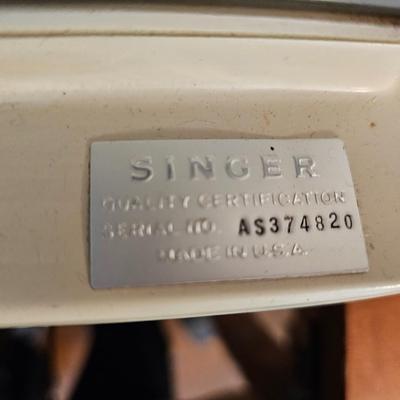 Vintage Singer Touch and Sew Special Zig Zag Model 648