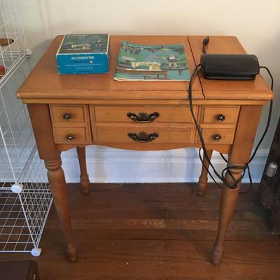 Vintage Singer Touch and Sew Special Zig Zag Model 648