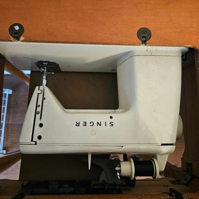 Vintage Singer Touch and Sew Special Zig Zag Model 648