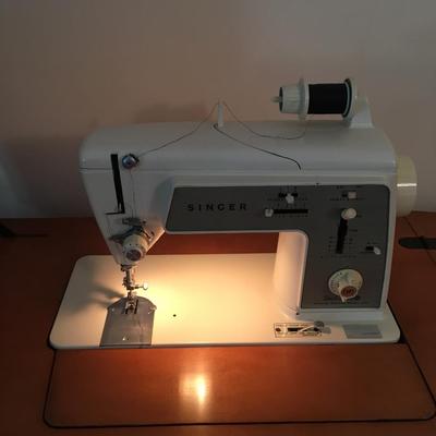 Vintage Singer Touch and Sew Special Zig Zag Model 648